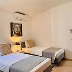 Villa Strip - Private Pool - 12 Guests - Albufeira