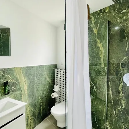 别墅 Strip By Check-in Portugal *