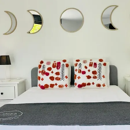 别墅 Strip By Check-in Portugal *