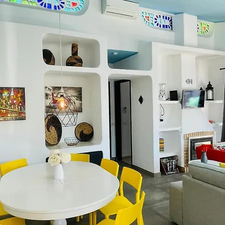 Strip By Check-in Portugal * 阿尔布费拉