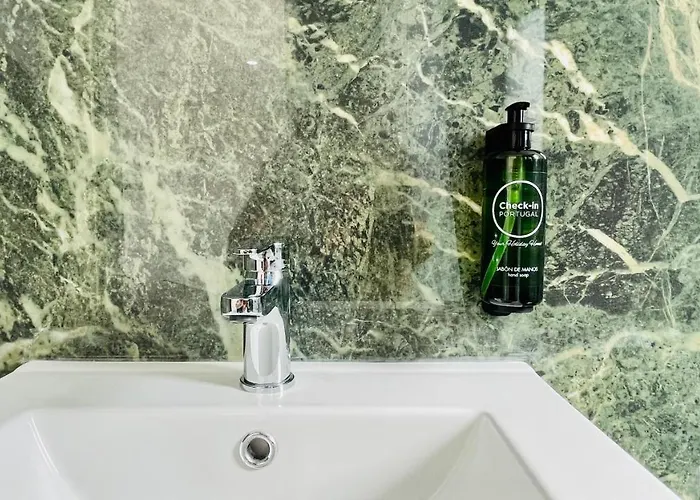 Strip By Check-in Portugal Villa