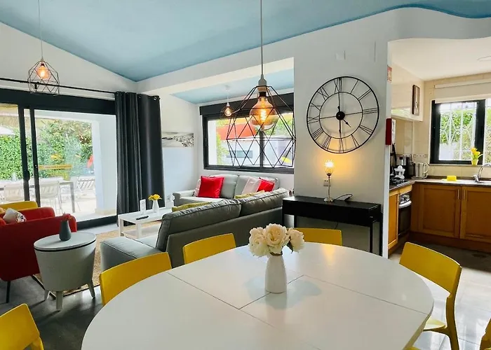 Strip By Check-in Portugal Villa